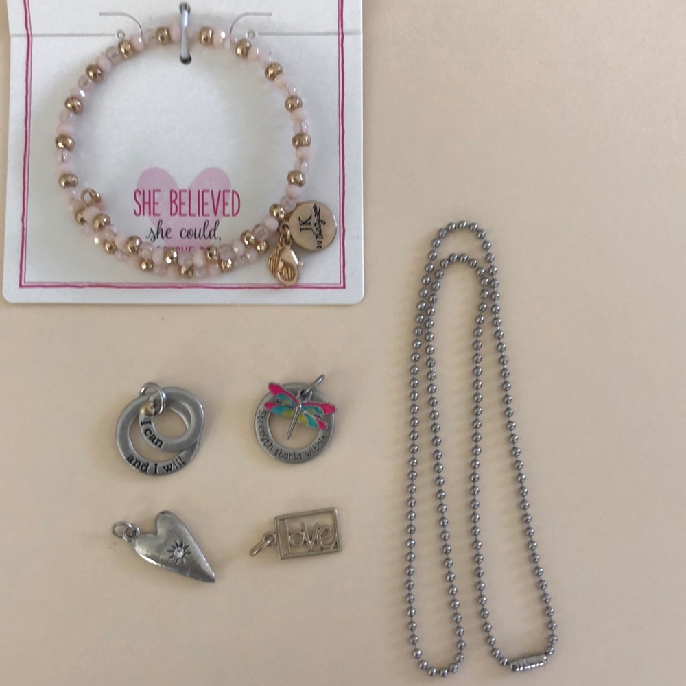 Thirty-one necklace and charm bundle